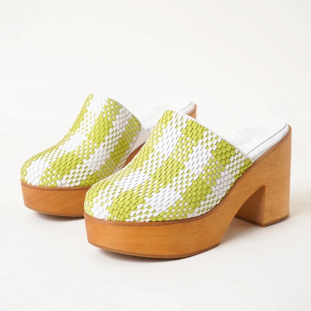 NWT Charlotte Stone Marlo Clogs